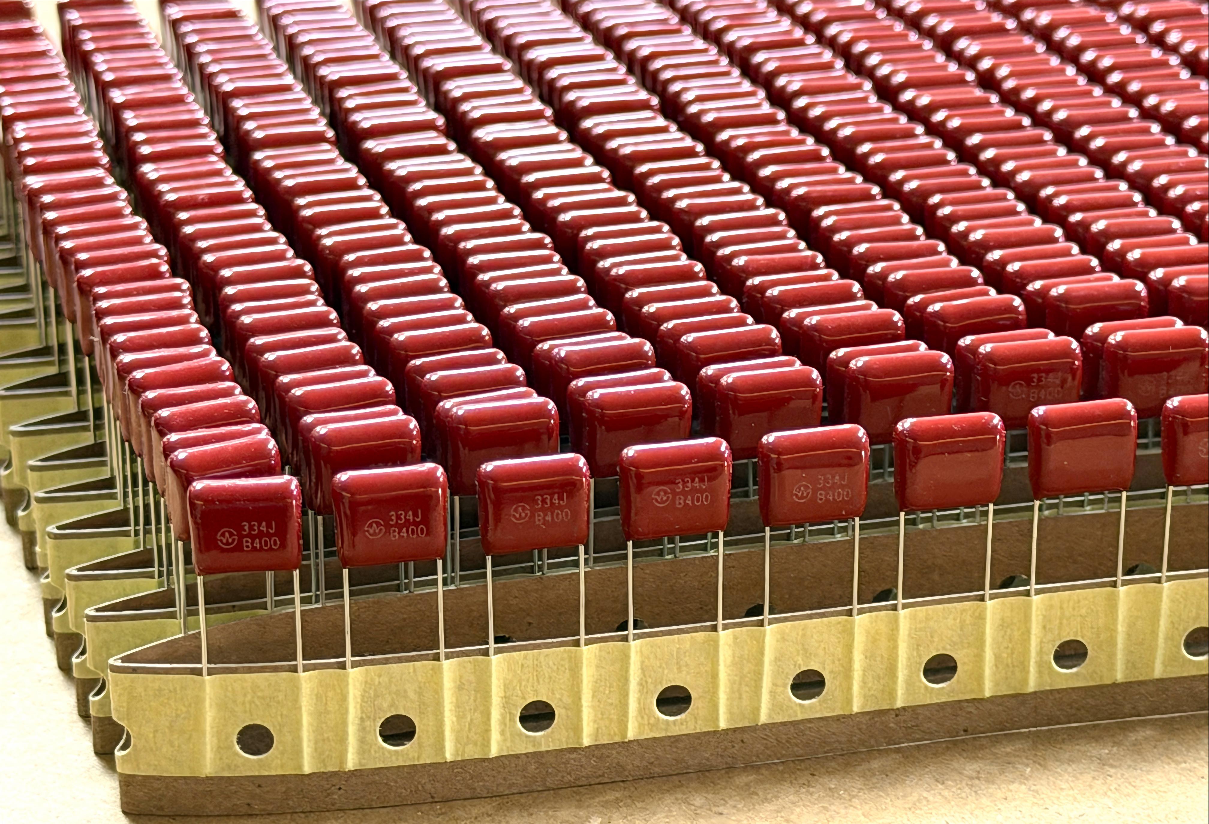 دور واختيار مكثفات مصرف البحرين المركزي في الدوائر